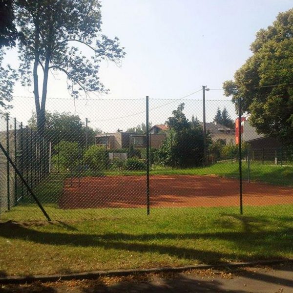 12208173_10205601475060294_800860092_n